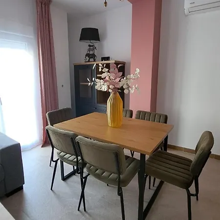 Olivia * بينايدورم